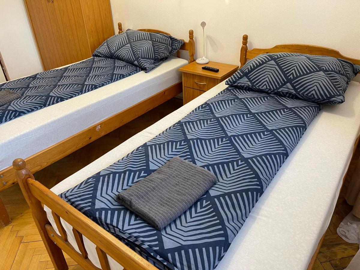 Szimpla Apartman Apartment มิชโคลซ์ ภายนอก รูปภาพ
