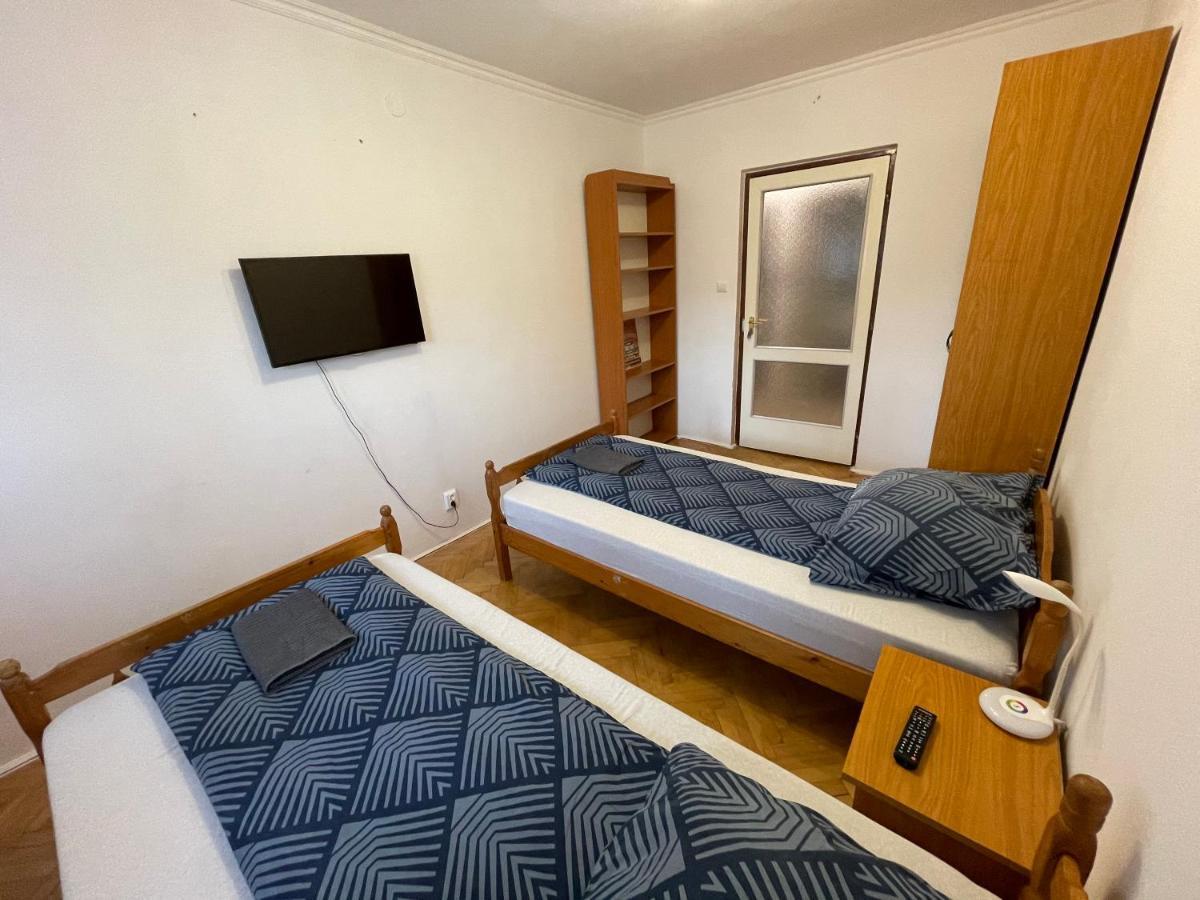 Szimpla Apartman Apartment มิชโคลซ์ ภายนอก รูปภาพ